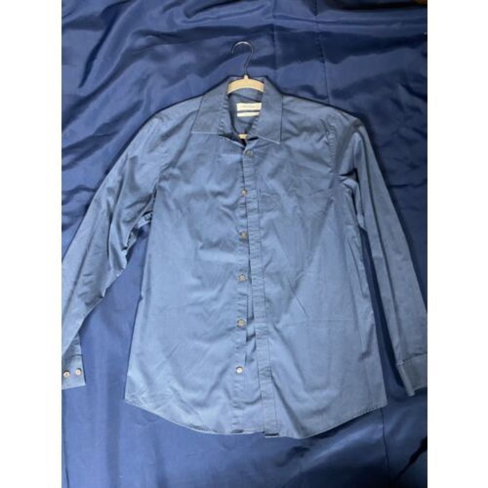 Calvin Klein Mens long sleeve slim fit non-iron Size S Blue White Stripes